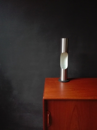 A aluminium Raak table lamp