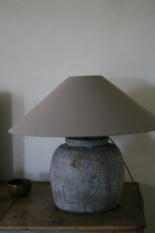 Grey ceramic lamp