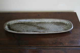 Oval ceramic plate